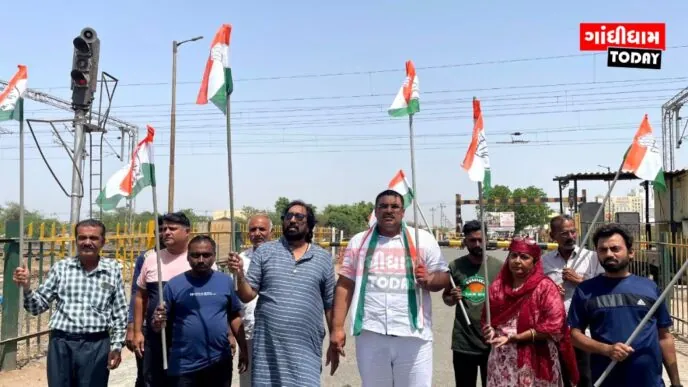 લીલાશાહ ફાટક પર અંડરબ્રિજનું કામ શરૂ કરો: કોંગ્રેસના નારા સાથે આંદોલન
