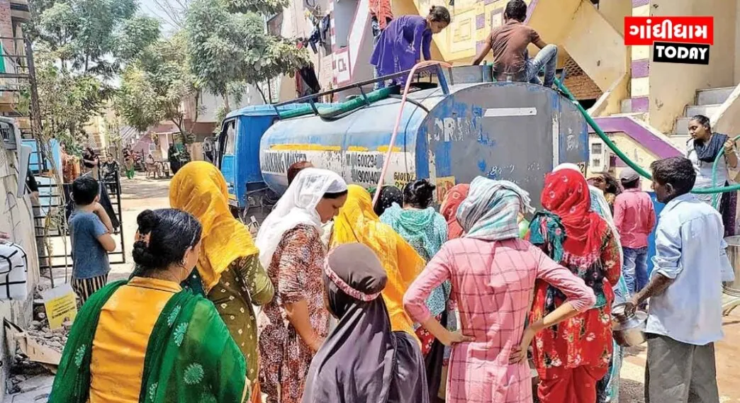 ગુજરાતમાં પાણી સંકટ ચિંતાજનક: 54 જળાશયોમાં જળસ્તર 10%થી ઓછું, 6 સંપૂર્ણ સુકાયા