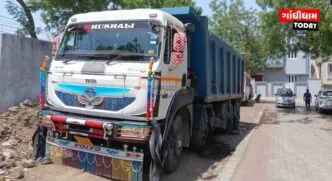 કચ્છમાં ગેરકાયદેસર ખનીજ વહન કરતી પાંચ ટ્રકો ઝડપાઈ, રૂ. ૧.૧૧ કરોડનો મુદ્દામાલ સીઝ
