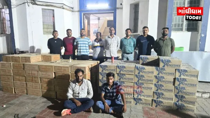 વરસામેડી : રબર પાઉડરની આડમાં દારૂની હેરાફેરીનો પર્દાફાશ, બે ઝડપાયા, ચાર ફરાર