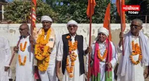 Devotees from Kutch return from Pakistan, welcomed in Gandhidham