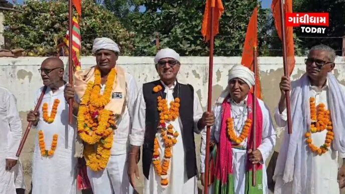 Devotees from Kutch return from Pakistan, welcomed in Gandhidham