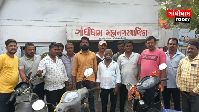 PFની રકમ ન મળતા ભારતનગરના સફાઈ કામદારો મુશ્કેલીમાં