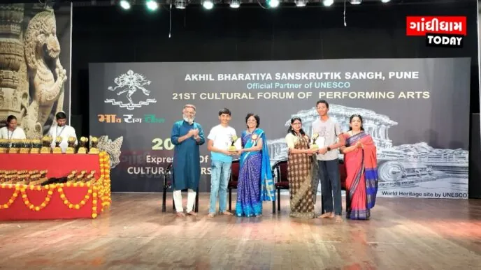 ગાંધીધામના હાર્મની ઇન્સ્ટિટ્યૂટના વિદ્યાર્થીઓ રાષ્ટ્રીય સ્પર્ધામાં ગૌરવ વધાર્યું