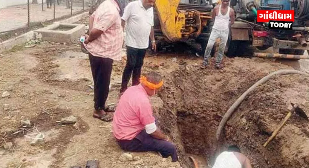 ગાંધીધામ: પાણીની લાઈન તોડનારી ખાનગી ટેલિકોમ કંપની પાસે લીકેજ રીપેર કરાવાયું