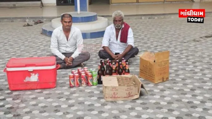પેટ્રોલિંગ દરમિયાન એલસીબીની ઝૂક: બાવળની ઝાડીમાંથી દારૂ સાથે બે ઝડપાયા