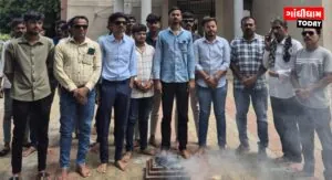કચ્છમાં શિક્ષકોની અછત મુદ્દે NSUI દ્વારા "સદબુદ્ધિ હવન"