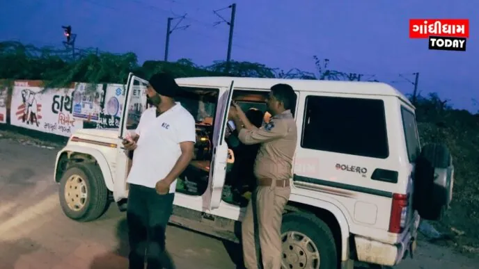 ભચાઉમાં પોલીસનું સરપ્રાઇઝ ચેકિંગ : 33 વાહન ચાલકોને દંડ, 12 વાહન ડીટેઇન