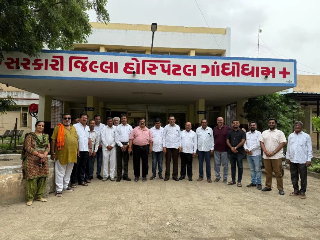 પૂર્વમંત્રી વાસણભાઈ આહીરના 68મા જન્મદિવસની રામબાગ સરકારી હોસ્પિટલ ખાતે ફળ વિતરણ સાથે ઉજવણી