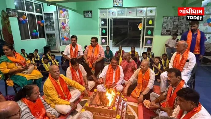 પૂર્વ મંત્રી વાસણભાઈ આહીરે જીવન પ્રભાત કેન્દ્રના વિદ્યાર્થીઓ સાથે જન્મદિવસની ઉજવણી કરી